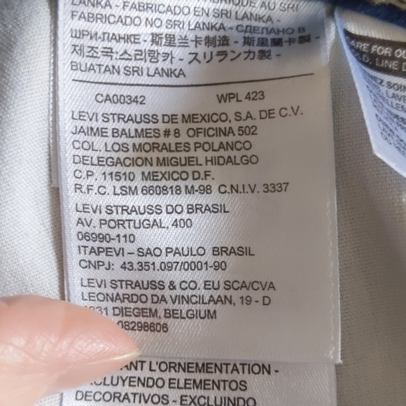 Levi's Jeans - Picture 6 of 8
